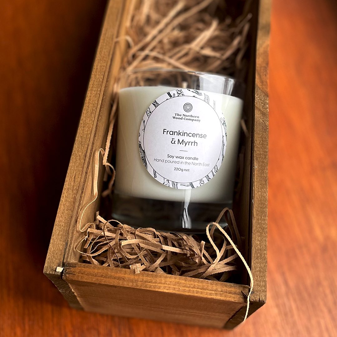 Evoke nostalgic feelings of past holiday seasons. Welcoming our Frankincense & Myrrh candles and wax melts. Bring a traditional scent into your space with complex florals, enchanted further with a range of spices.
.
.
.
#candles #holidaycandle #madeinthenortheast