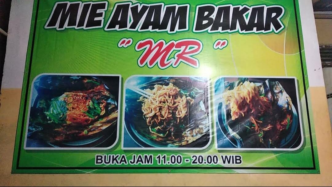 JogjaUpdate's tweet photo. Akhirnya keturutan nyobain mie ayam bakar  
@venomplague
https://t.co/3YihmkJkVY