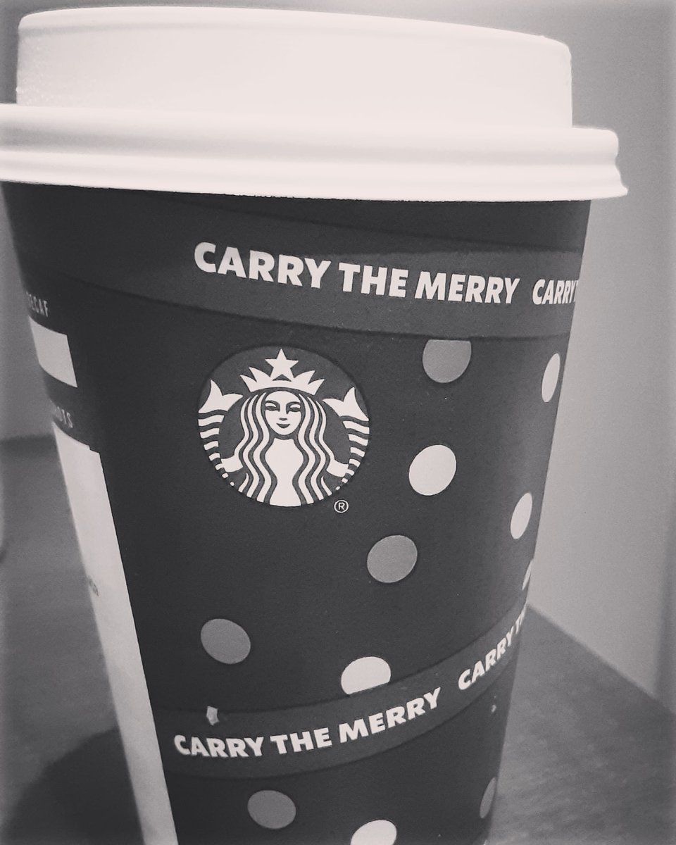 patriciajscharf's tweet image. "Christmas in a cup" ... amazing description from a wonderful friend of mine who then introduced me to this cup of holiday!  Seriously Chai tea latte is my favorite!!! @starbucks love it!

#chai #chaitealatte #oneupper #dontworrycoffeeyoustillmyfav #loveit #sugarandspice