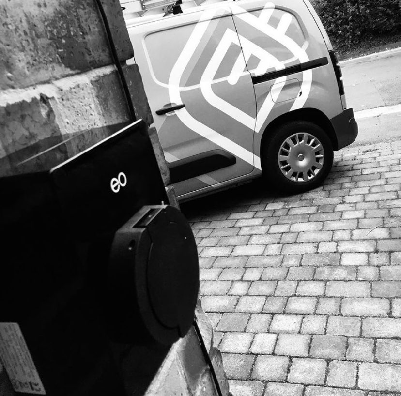 PureEVofficial's tweet photo. Small but powerful! 🔌⁣
⁣
Do you like the @eocharging #MiniPro as much as we do? ⁣
⁣
0330 1331118⁣⁣
https://t.co/xkdDwsOYxy⁣⁣
🔌🔋🚙⚡️ ⁣⁣
⁣⁣
#electricvehicle #evcharger #pureev #chargepoint #evchargingstation #business #chargepointinstaller #electriccar #pluginhybrid https://t.co/N7WECcMHdt
