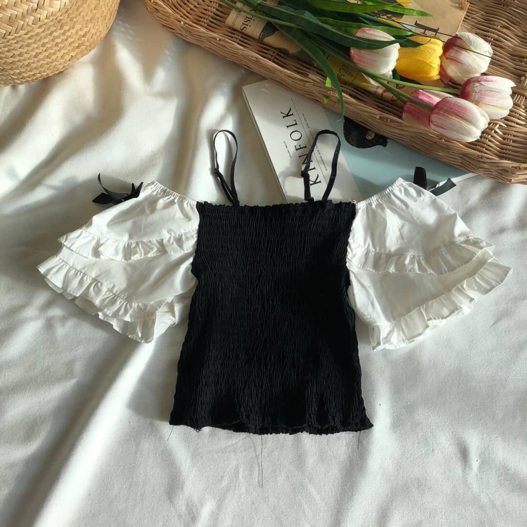 MmikkyS's tweet photo. N e w w w w w💙
—งานนำเข้า พร้อมส่ง—
เสื้อสายเดี่ยวสมอครอบอก ต่อแขนแต่งระบาย2ชั้น ติดโบว์ดำเล็กๆ น่ารักม๊ากกกกกก🔥🔥🔥
สีเดียว ตามภาพ
อก22-38
ยาว15

#200bath

#เสื้อผ้าแฟชั่นราคาถูก #เสื้อผ้าน่ารักราคาเบาๆ #เสื้อครอปเอวลอย #เสื้อเปิดไหล่น่ารักๆ https://t.co/ODWIW9C4dn