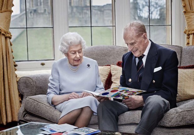 WorcsMasons's tweet photo. The Province of Worcestershire wish a happy 73rd Wedding Anniversary to HM the Queen and Prince Philip. 73 years married - an admirable and remarkable achievement indeed. 
Clinking glasses
 #HappyAnniversary #Freemasonry #worcsmasons https://t.co/ob4olc8pWC