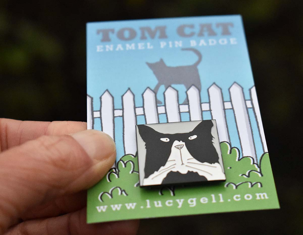 🎄S T O C K I N G  F I L L E R  A L E R T!🎄⁠
⁠
If cats is your thing or your friend? Mum? Granny? I have a perfect little stocking filler just for you! Here are my cat enamel pin badges.⁠
⁠

#catbadge #blackcats ⁠
#pinbadge
