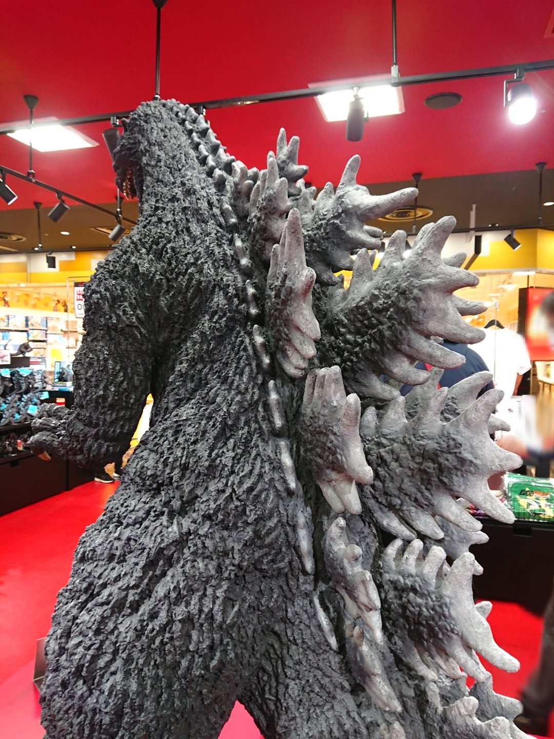 ট ইট র まなしな 心斎橋parcoのゴジラ ストア大阪 店内に設置されている平成ゴジラ像が正に 本物 仕様で素晴らしかったです 大阪にも ゴジラが常設される日が来るなんて ゴジラ Godzilla T Co U0dw8cioen ট ইট র