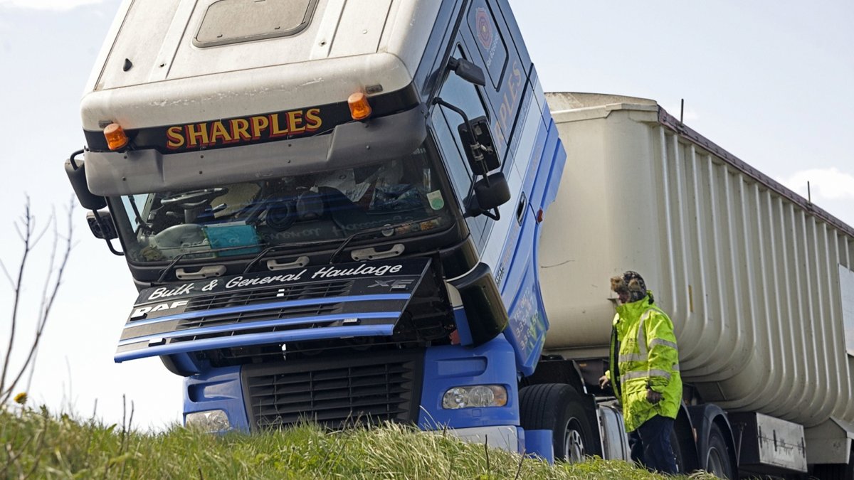 As an adjunct to #Nationallorryweek, maybe we should have a recognition of all the folk who work behind the wagons (often literally) to keep them on the road. I'm thinking; #nationalfolkwhatkeepwagonsrunningweek - it's catchy.
@RHANews @JobsInLogistics @UK_Apprentices