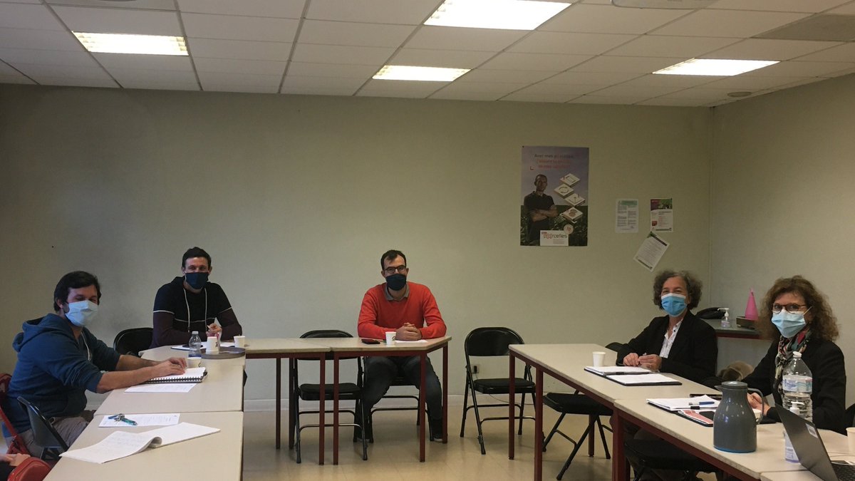 MSA_MPS's tweet photo. LA #MSA_MPS à la rencontre des #JeunesAgriculteurs du #Gers. @XavierDuffau, président et le nouveau bureau ont souhaité mieux connaitre la MSA pour plus de liens et d'actions communes avec les élus cantonaux  vers les nouveaux installés
#Agriculture #protectionsociale https://t.co/PSlC9b7ePO