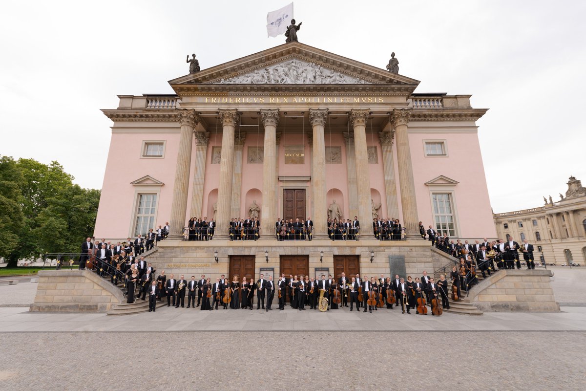 The #GermanOrchestraAssociation announced on their blog that #StaatskapelleBerlin's & @DBarenboim's concert live stream helped raise €36,500 additional donations to the emergency relief fund of #GermanOrchestraFoundation! Thanks to all who donated! Thanks @rbbKultur! ©P. Adamik