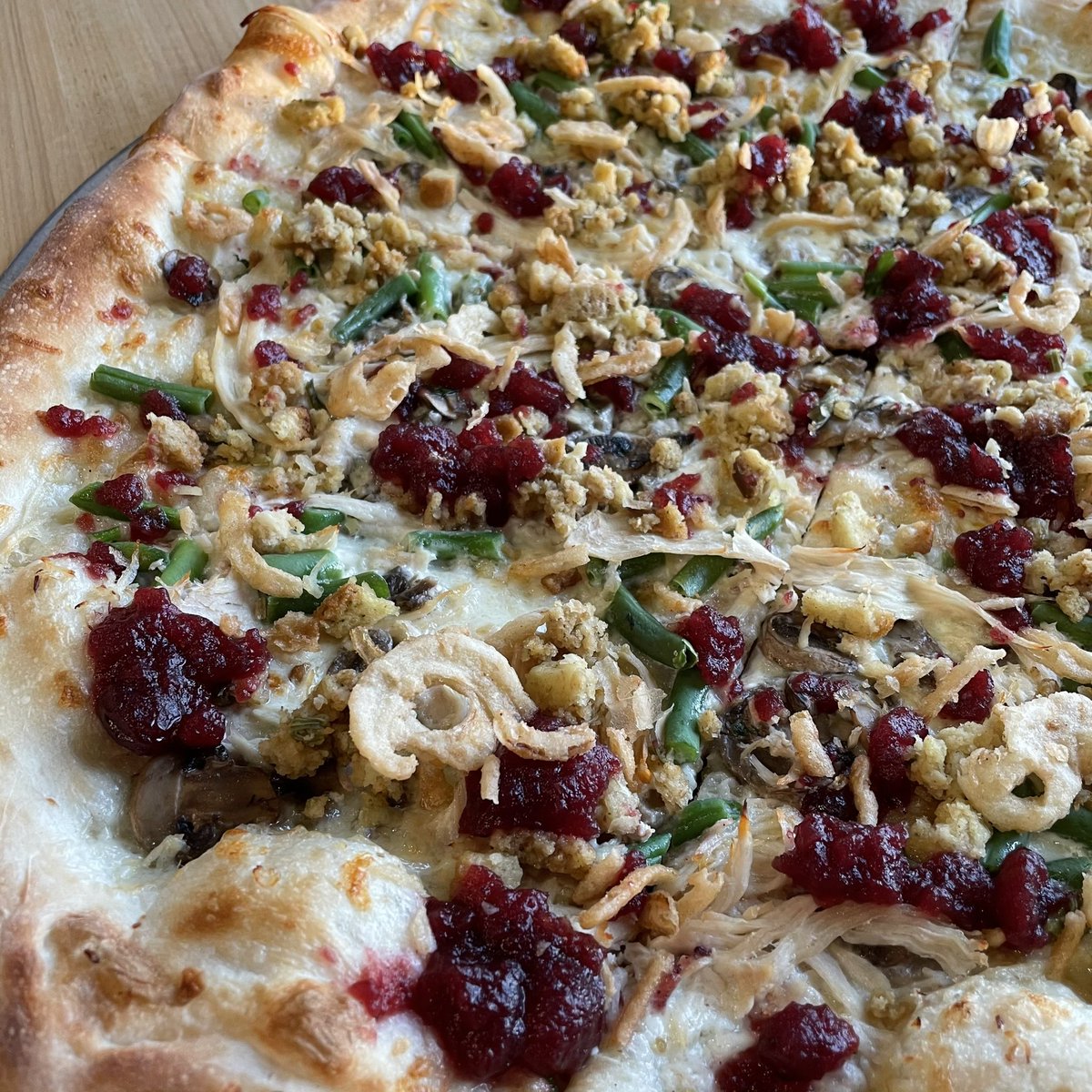 IansMadison's tweet photo. It’s #FreePizzaFriday and we’re ready to reward one lucky follower with 8 free slice cards! 

Simply give this tweet a retweet and you’re entered to win! #IansPizza https://t.co/bUVD4hyEEG