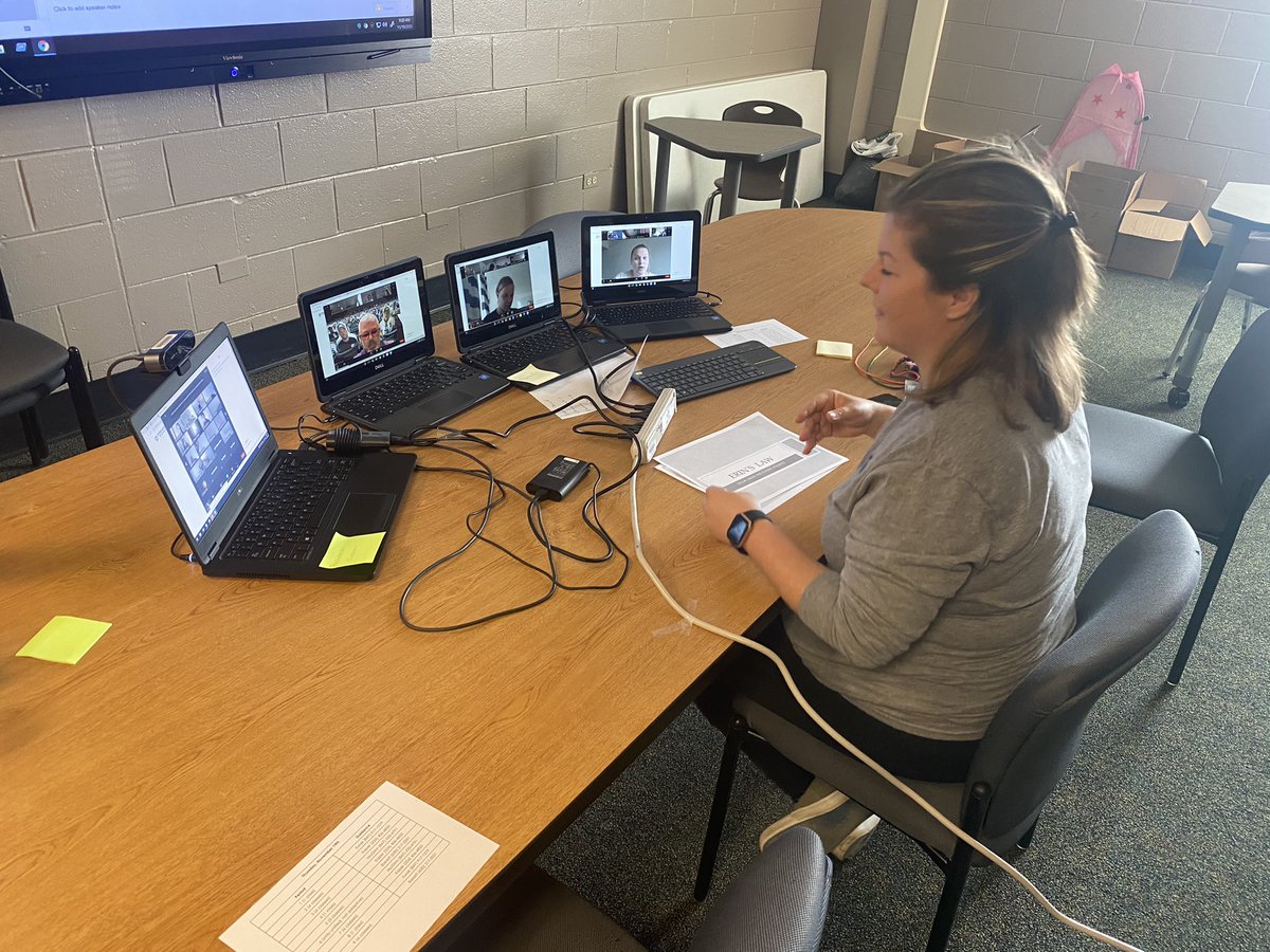 KellerGuidance's tweet photo. The Guidance Department had the pleasure of pushing into all the Keller Phys. Ed. classes yesterday and had some awesome and impactful conversations. Shout out to the P.E. Department for helping navigate the content and engaging the students with us! #TogetherAsOne #KellerJrHigh https://t.co/vIOOFLk2G1