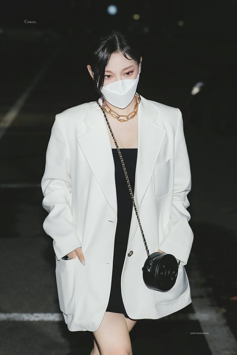 renjihan's tweet photo. Mba Ningning cangkep bgt anjai demagenya gak maen2 dr cute jd elegent gini https://t.co/rnPzytBMmU