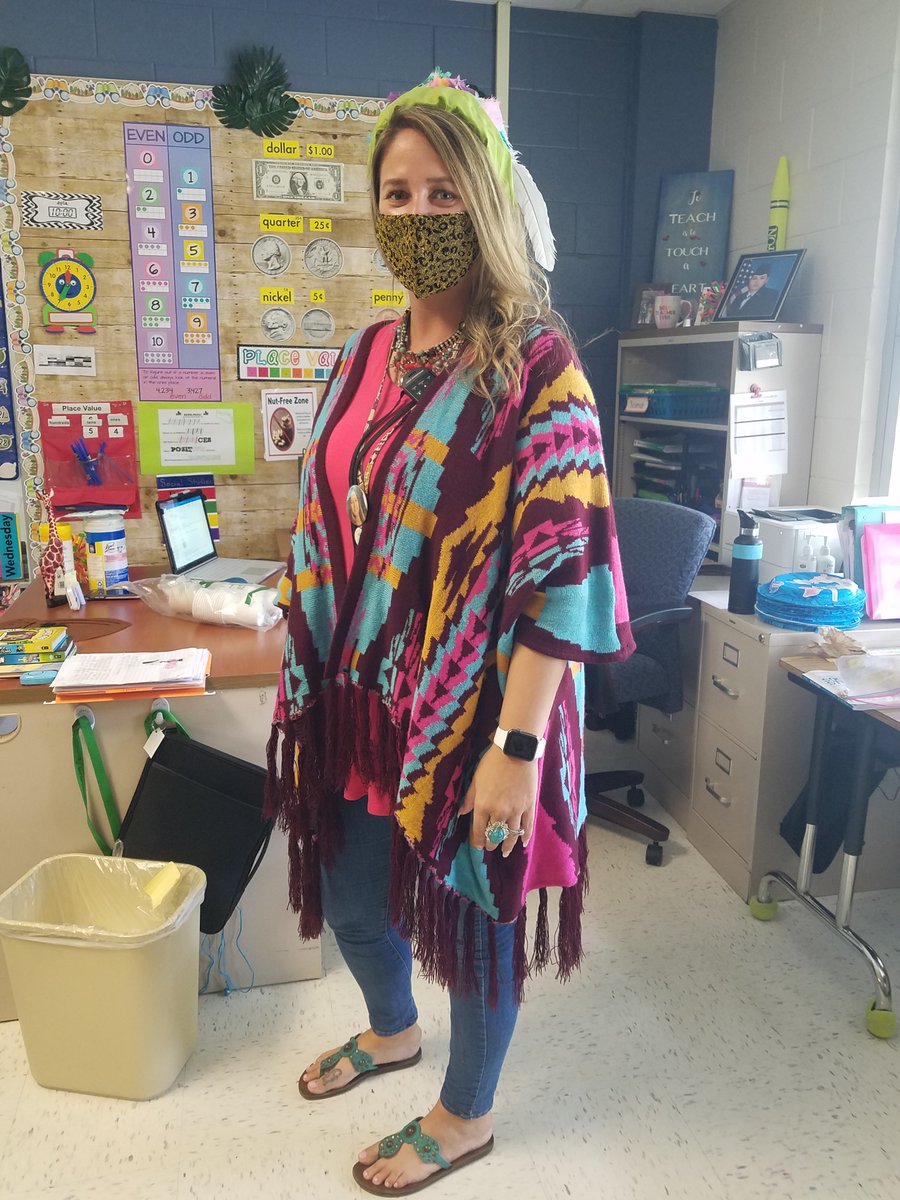 Flats_Tweets's tweet photo. ...one of my favorite units to teach when I taught 2nd grade was Native Americans in Social Studies🌎. If only I could have been a student and had these amazing teachers ✏📚💡🍎👩‍🏫as my own. 😍

@collierschools @SPEHAWKSNAPLES https://t.co/vIdCcC5kwU