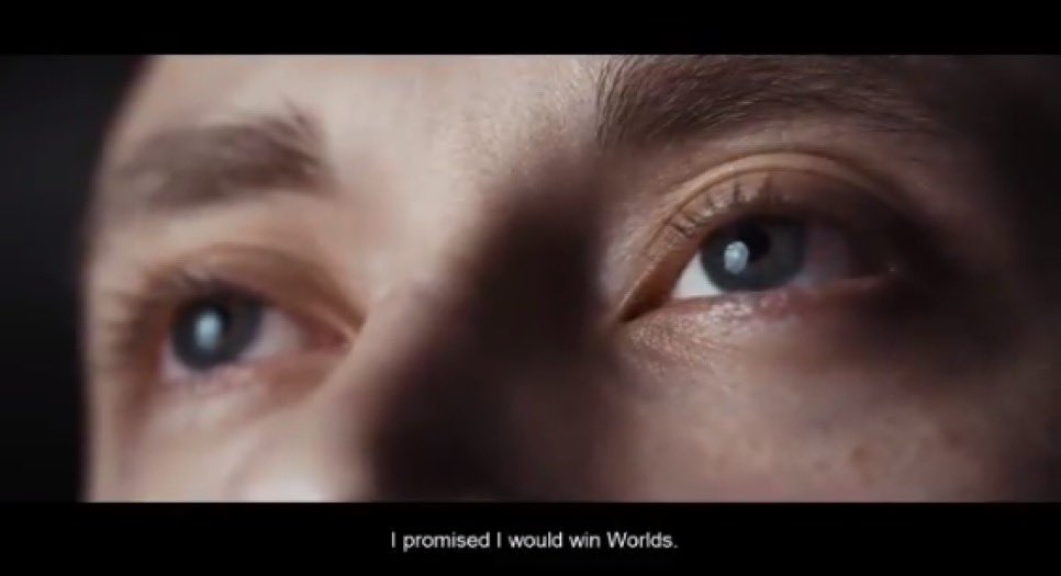 TENGO LA POLLA ABSOLUTAMENTE DURA