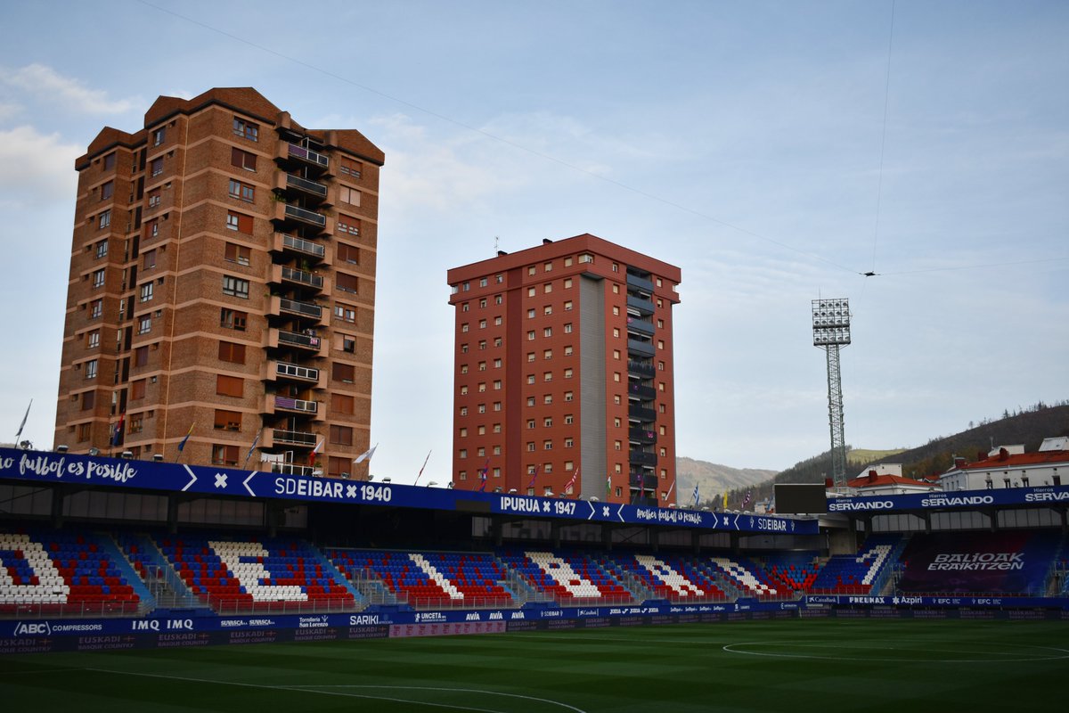 You can imagine Clemente& #39;s face turning puce after Oier missed a tremendous one-on-one. People living on the Ipurua& #39;s towers (the tall buildings next to Eibar’s ground) claimed to hear the manager complaining on the sideline.
