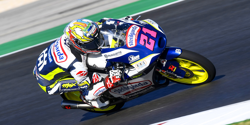 Max_Racing_Team's tweet photo. Combined Free Practice 1-2 of #PortugueseGP
.
🅿️1️⃣6️⃣  @AlonsoLopez_21 – Gap +1.011  Best Lap 1'48.998
.
#husqvarnamotorcycles #FR250GP #Moto3 #romanofenati #alonsolopez #maxbiaggi #maxracingteam https://t.co/DKXYDwIPiH