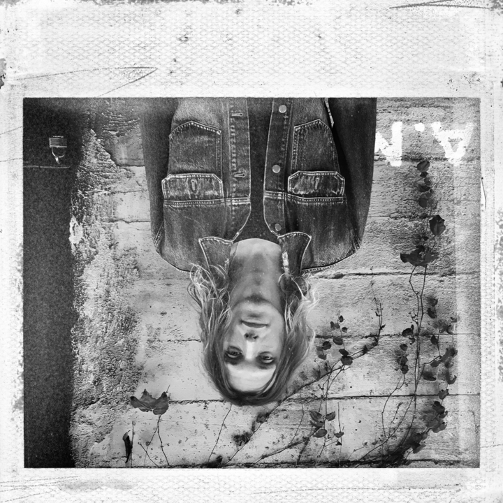 NetflixFR's tweet photo. ˙uʍoᗡ ǝpısd∩,ן suɐp xnɐǝʌnou sʇıʇǝd sǝp ɐ ʎ ןI https://t.co/HmhEWjpPBb