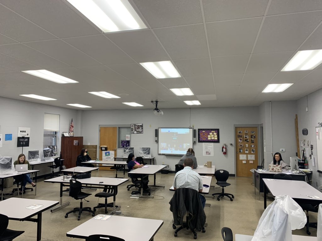 cjtae5's tweet photo. Our CTE Advisory team doesn’t let a pandemic keep us from doing what is best for students! @WDMESC @ArkansasEd @EdDcte #theonewheretheywerequarantined #Raider2020 #CTE https://t.co/xEmkSmF6Xd