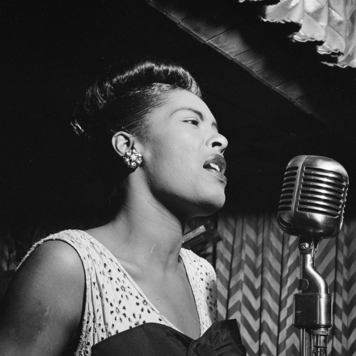 Explore the legacy of #BillieHoliday with a special playlist highlighting some of her most memorable works. 

Listen now to the best of Lady Day: a.jazz.org/billie