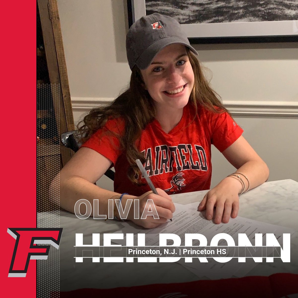 CoachDPatterso1's tweet photo. Welcome to the Stag Family Olivia! #OneTeamOneFamily #WeAreStags #GoStags https://t.co/9p2yJfT2cq