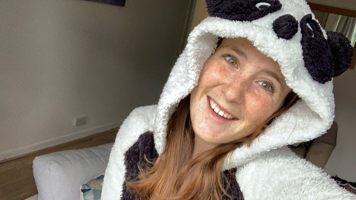MissST111's tweet photo. After being isolated and live teaching for 2 weeks. 👩🏻‍🏫
My class and I stayed in our pyjamas and comfy clothes for the final live learning day!You didn’t beat us Coronavirus! 🦠 
“We missed school and the classroom learning with everyone but live lessons are fun.” (Comment year 1) https://t.co/0ybAabaGs9