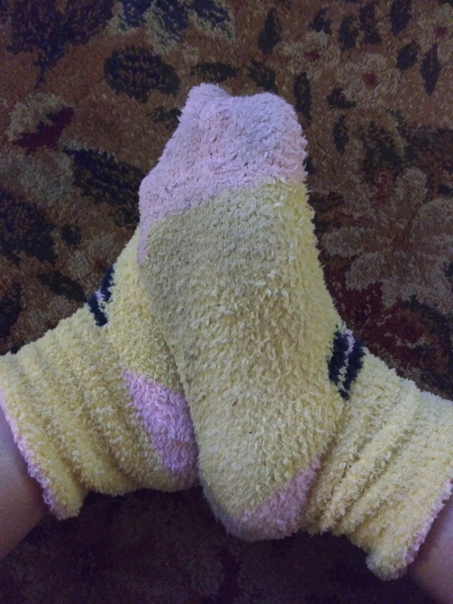 SolesSassy's tweet photo. These fuzzy socks save my cold soles on many a mornings. Entire set in these up on my Free! Only Fans! 
#fuzzysocks #dirtysocks #feetpics #footfetish #fuzzysoles #fuzzyfetish #footfetishcommunity #footpicsforsale https://t.co/8g25cz9Brd