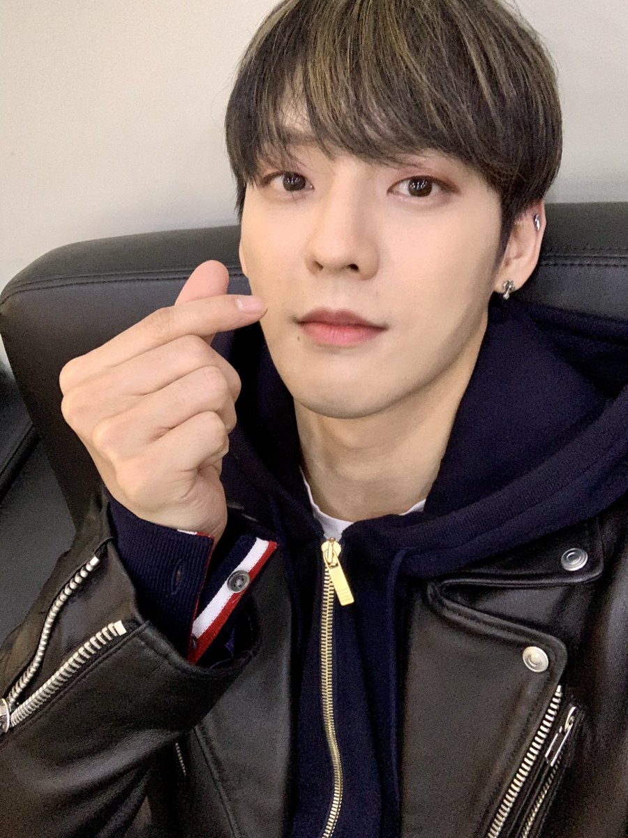 btob2mh's tweet photo. 소중한 도토리를 곳곳에서 찾아주셔서 감사합니다.
은혜 갚은 까치처럼 작은 보답을 하고 싶어서 이것을 드립니다.🐿 https://t.co/jlCRu6ectV