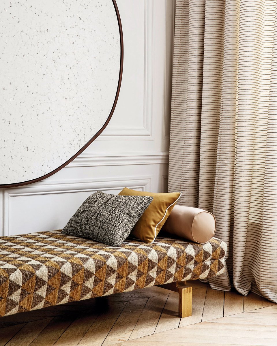 Larsen draws inspiration from textile traditions throughout the world, using traditional and modern weaving methods. The range features collections that explore dimension, texture, colour and the inherent beauty of the yarns.
LARSEN fabrics available at @PrimaveraINT