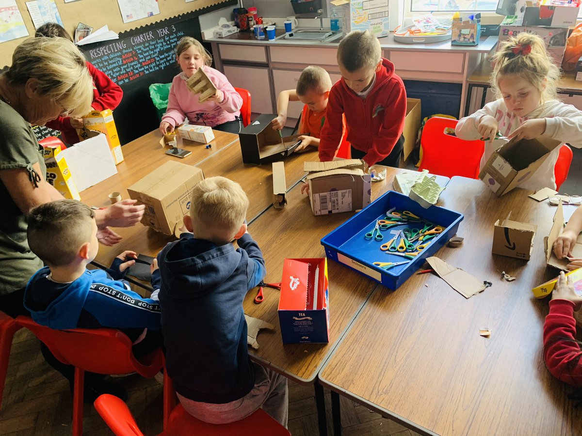 BubsyTownhill's tweet photo. Year 3 have loved designing and making their ‘fantasy’ vehicles for D.T. Some imaginative results, folks! Da iawn bawb! 👏🏼👏🏼👏🏼 #thcyear3 #thcdt #creativity #LearningKeepsGoing https://t.co/068Eatch1d