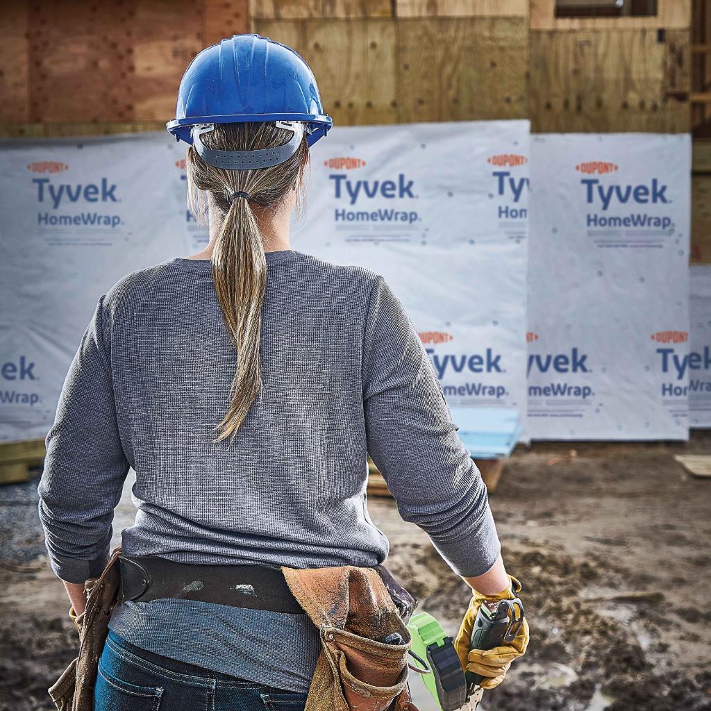 Only Tyvek® HomeWrap® has the durability to withstand everything from the weather to tough jobsite conditions. 

Link: bit.ly/3hWYTNM
