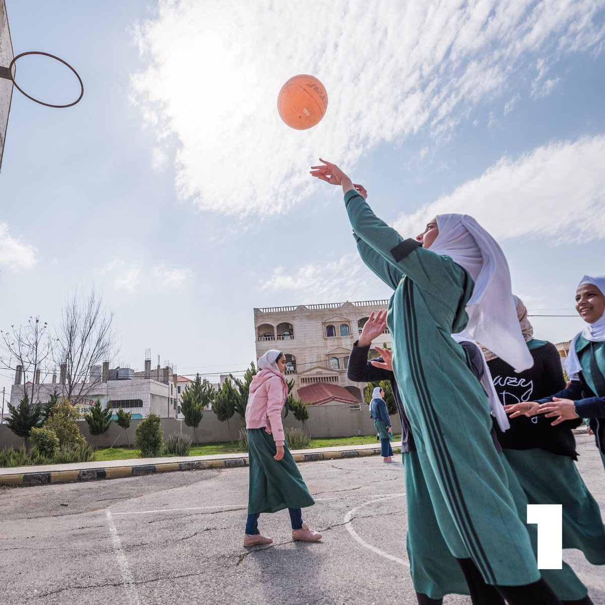  @CanLWR (1-3)Project aim: Improve learning environments and outcomes For 40,000 school staff and children across 75 schools in  #Jordan Rehabilitate classrooms and facilities Construct + rehabilitate school washrooms Hygiene, environment, gender equality lessons