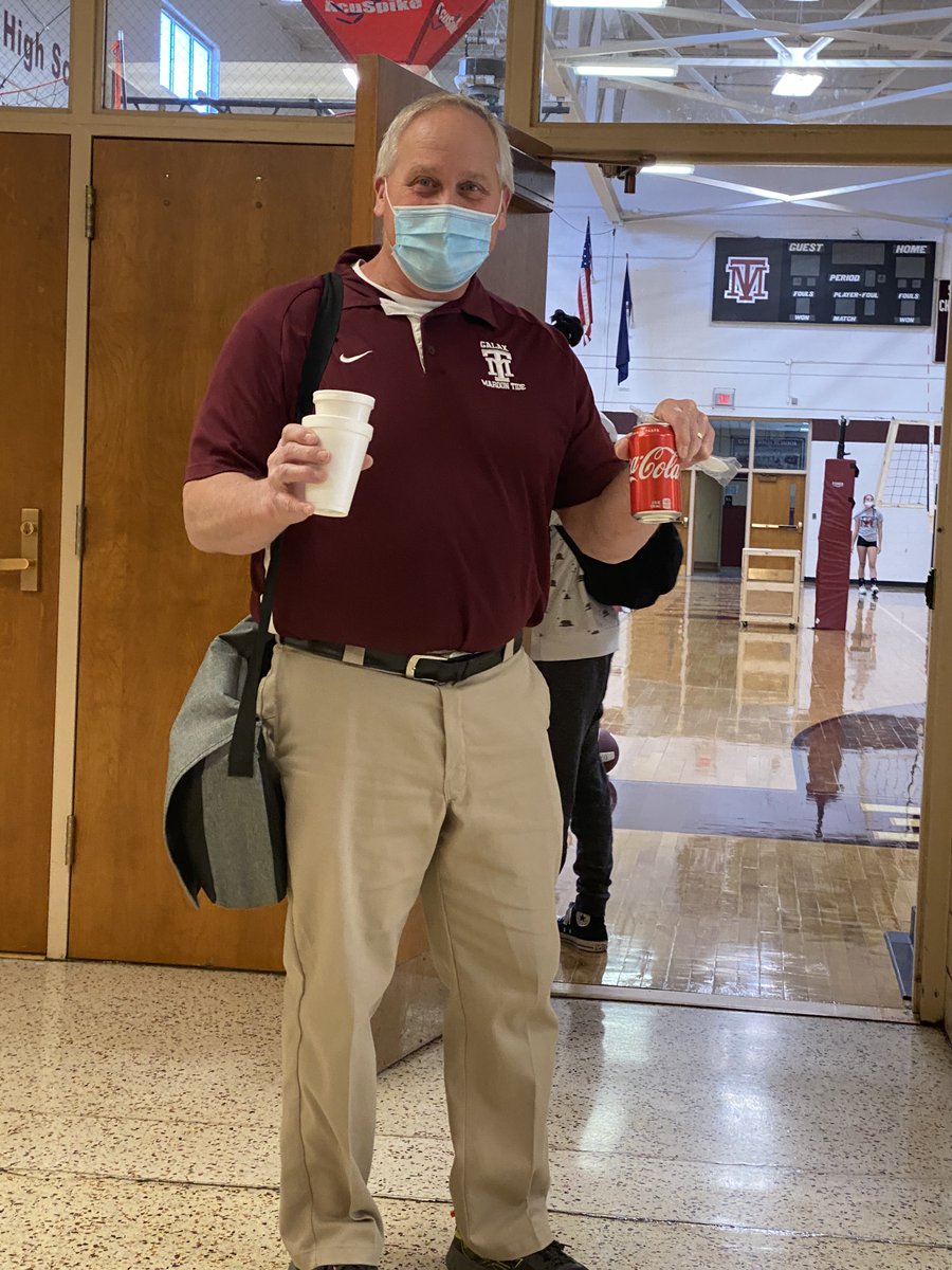 GalaxHigh's tweet photo. GHS Teachers are showing their pride in the Maroon Tide! #MTpride https://t.co/sPkzCz1lEH