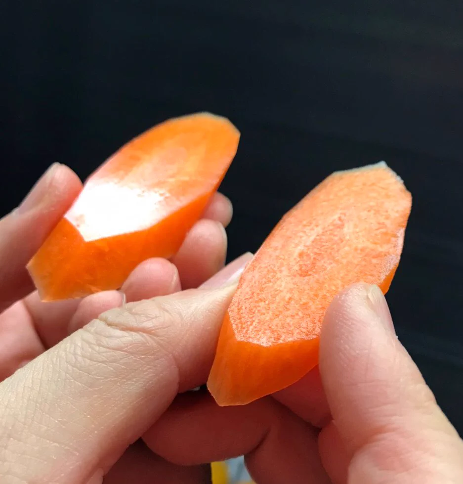 やっぱりいい包丁は切れ味が違う！”宗近”の切り口がスベスベすぎｗｗ