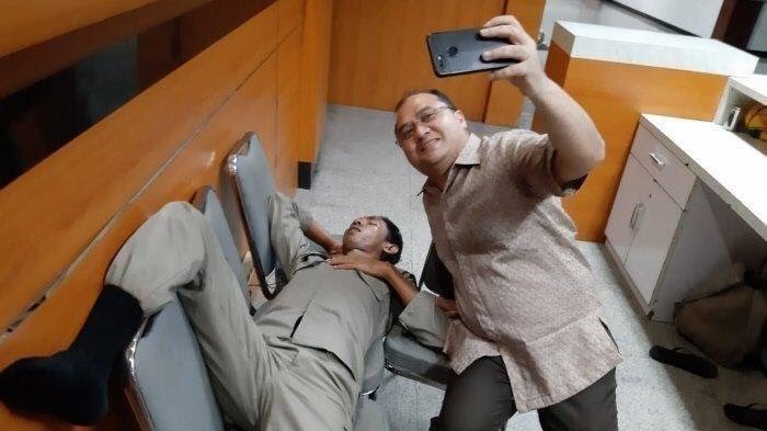 dewo_padi08's tweet photo. Efek mata pencaharian’y di serobot oknum 😢
*pol pp https://t.co/G7KJUoTSBB