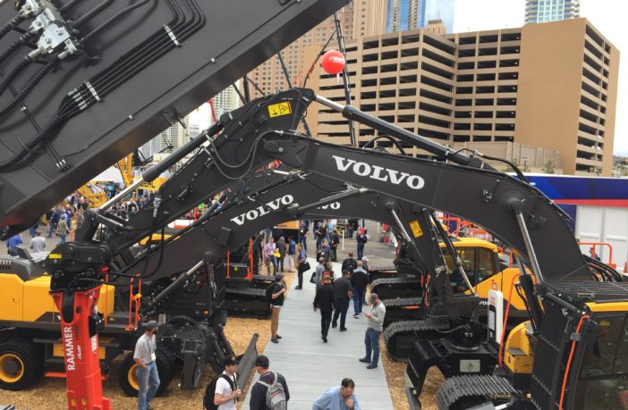 VolvoCE_NA's tweet photo. Equipment manufacturers are rapidly adapting to changes to 2021 construction show schedules and formats @Equipment_World. https://t.co/5GJXnzIqK2
#VolvoCE #construction #constructionshows #heavyequipment https://t.co/AkoNMztKKM
