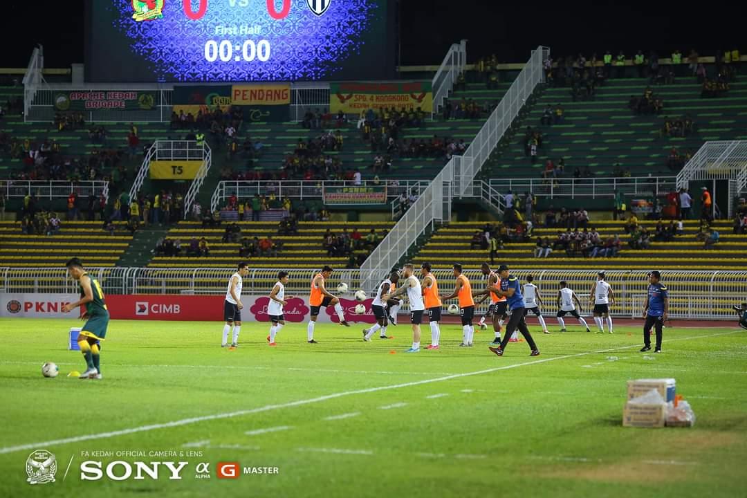 official_kfa's tweet photo. Virtual Face-Off
๐ฅ๐ฅ๐ฅ
*Perlawanan Virtual Face-Off antara Kedah FA dan @FCTerengganu akan berlangsung pada 9:00 malam ini.
#KedahFA
#VirtualFaceOff
#KEDTFC https://t.co/baDUbffEjn