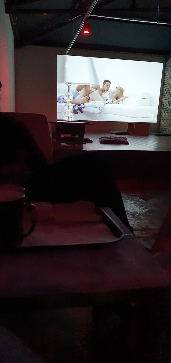 Khanel8's tweet photo. 오랫만에 온 무즐라
영상이 영���이... 노골적 
근데 좋내 ㅎㅎㅎ
#무즐라 #부부커플 https://t.co/XhHByocfBO