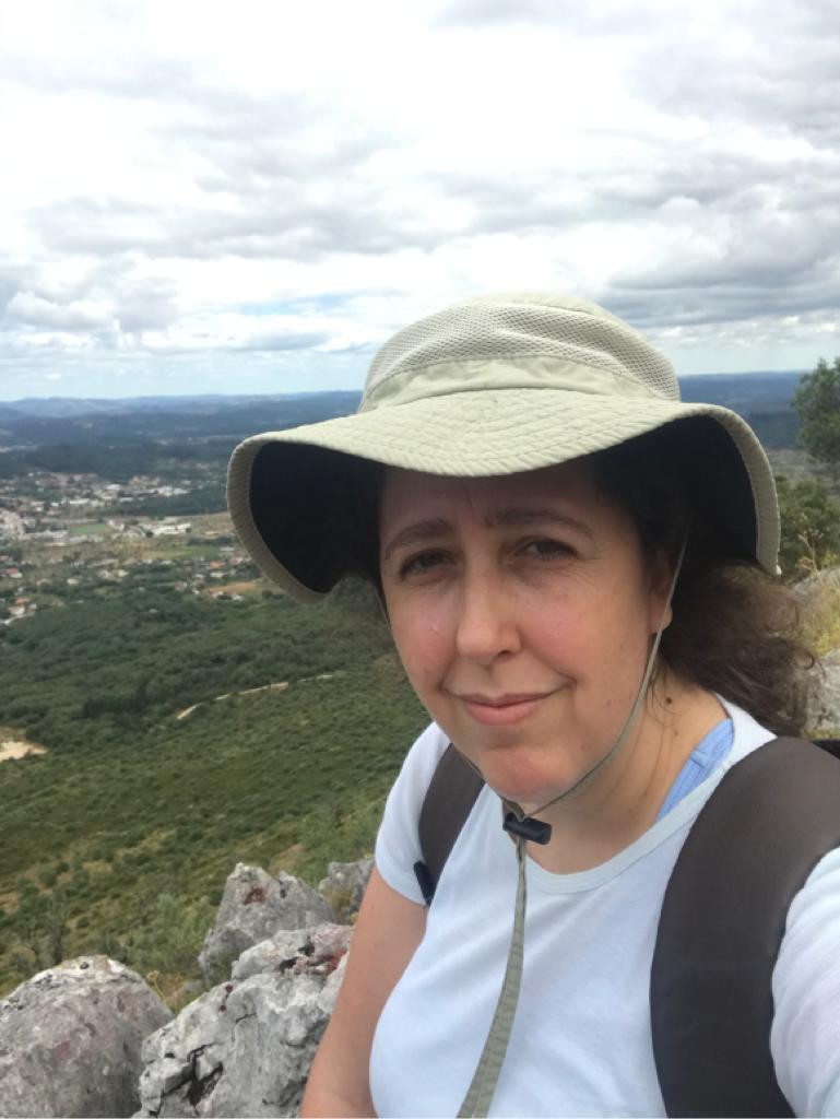 BioBlitz_Tapada's tweet photo. 🧵2/5 Conheça a equipa de árvores!
🌳🌲🌴
Inês Marques Duarte é Arquitecta Paisagista e #PhD em Engenharia Florestal e dos Recursos Naturais. Investigadora em Ecologia da Paisagem aplicada à conservação da natureza e aos ecossistemas florestais.
@ceabaetaneves
#BioBlitzTapada https://t.co/OHGIZH8bOe