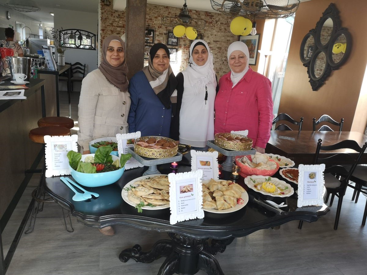 Wie wint de Teylinger Trofee? Stemmen kan vandaag nog tot 23.30 uur! survey-maker.com/poll3110798xC2… #teylingen #kookkracht #parapluvoorhout #vrijwilligersorganisaties