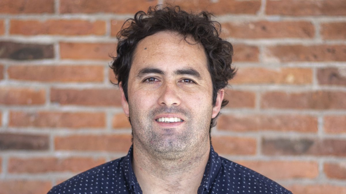 etcloslagos's tweet photo. ⏰HOY a las 10.35H Nicolás del Valle de @UNESCOSantiago , Mauricio Cifuentes de @ValpoCreativo ,  @caro_pereirac de @culturas_cl y José Feuereisen de @PladesFrutillar estarán en el panel "La Red nacional de territorios creativos".➡️Conéctate en https://t.co/KwVaqkycVU https://t.co/vUMFpdY5bZ