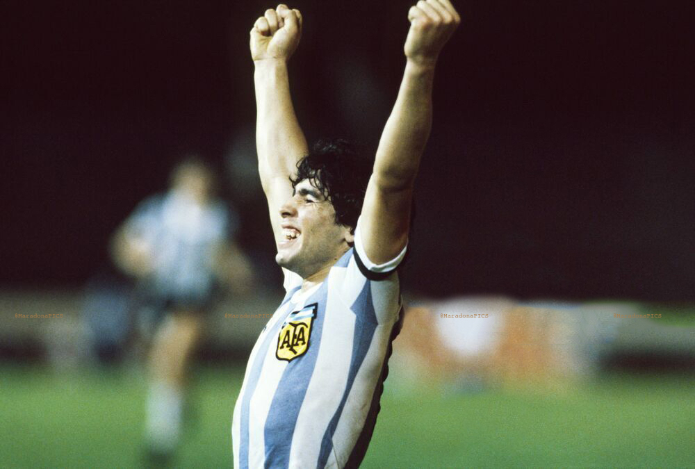 MaradonaPICS's tweet photo. amigosssss... llegó el viernes! https://t.co/OGkVr8PhGm