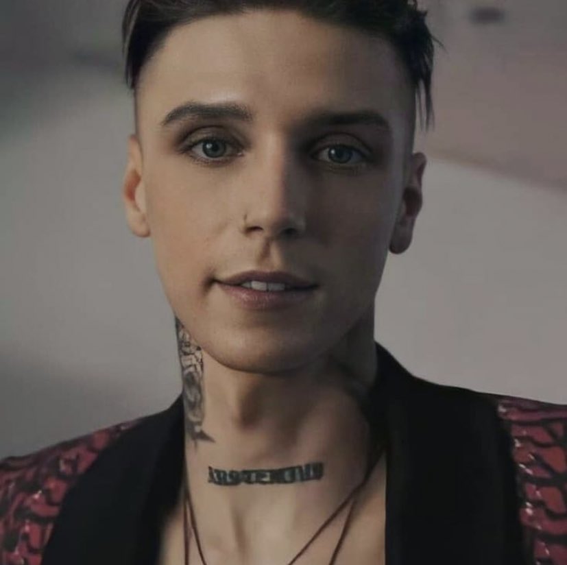 Demetri Castellanos (@anechoofthemind) on Twitter photo 