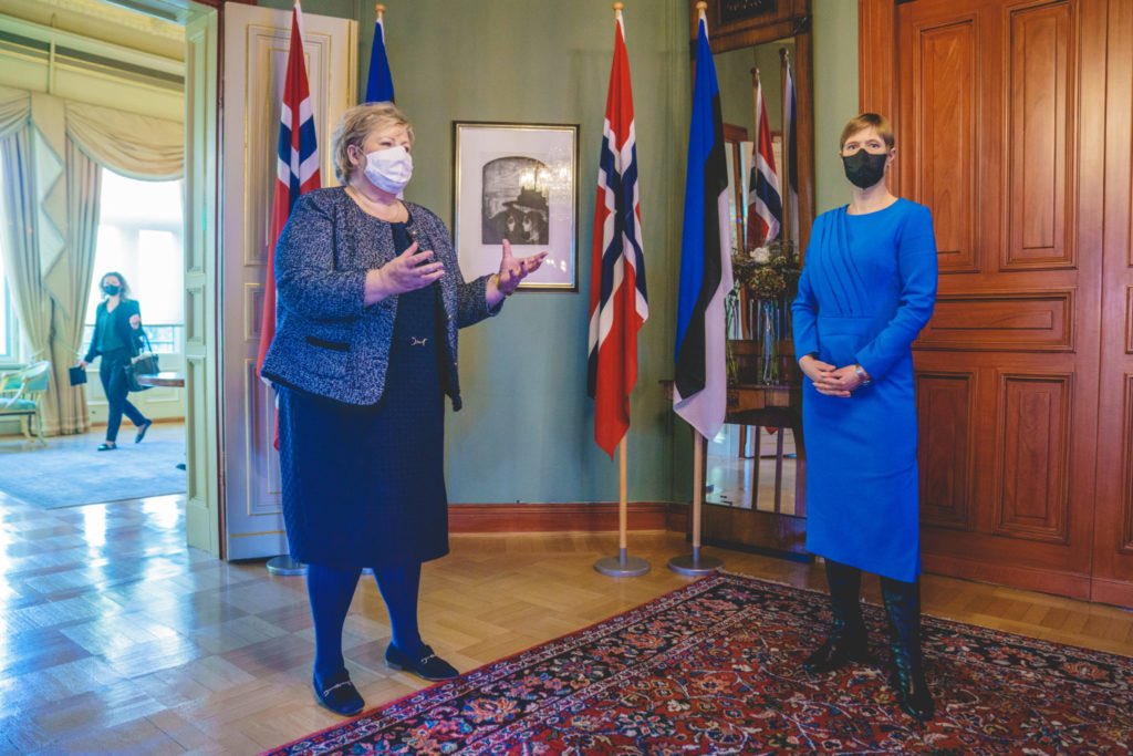 KeiserOla's tweet image. Når kvinner leker Gud. Er vi alle i stor fare.