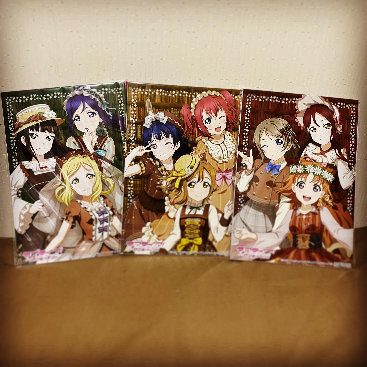 みかげ イオンでサントリーコラボノート貰ったよ この衣装みんな可愛い 500mlを12本は飲むの大変だと思って340mlのカフェベースっていうのを6本にしたんだけどカフェベースって牛乳とかで割って飲むタイプらしく1本で10杯作れるって ラブ