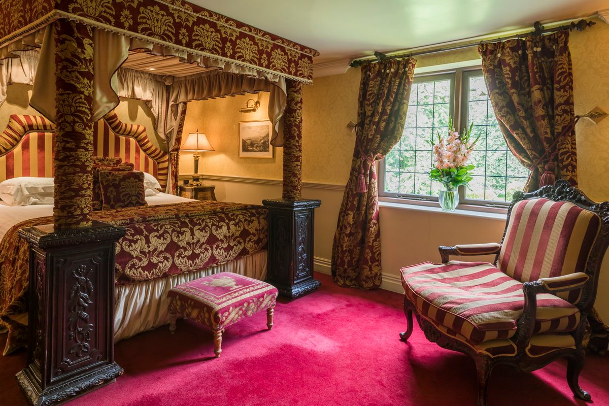 CoombeAbbey's tweet photo. Happy Friday!๐ฅณ
We're excited to showcase our #GrandFeatureFriday "The Lucy" in stunning crimsons and opulent golds โค๏ธ๐
โ๏ธWould this be your perfect getaway post-lockdown?
https://t.co/1QyHqKxRWP
#coombeabbey #rediscoveryourcoventry #postlockdown #warwickshire https://t.co/jTUjkvWkJ6