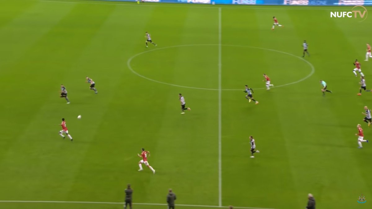 Now let's look at how we can hurt them.Firstly and most importantlyin between the linesNewcastle's midfielders defend the front of their defence so poorly. They often leave huge gaps between the midfield and defensive lines where players like mount, Werner, Ziyech, kova