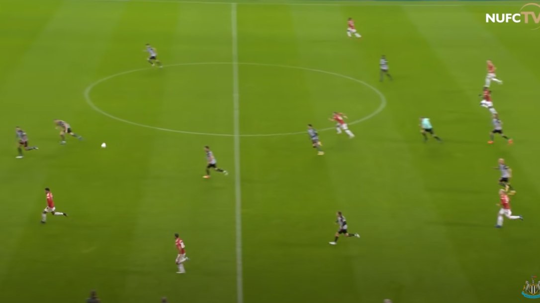 Now let's look at how we can hurt them.Firstly and most importantlyin between the linesNewcastle's midfielders defend the front of their defence so poorly. They often leave huge gaps between the midfield and defensive lines where players like mount, Werner, Ziyech, kova