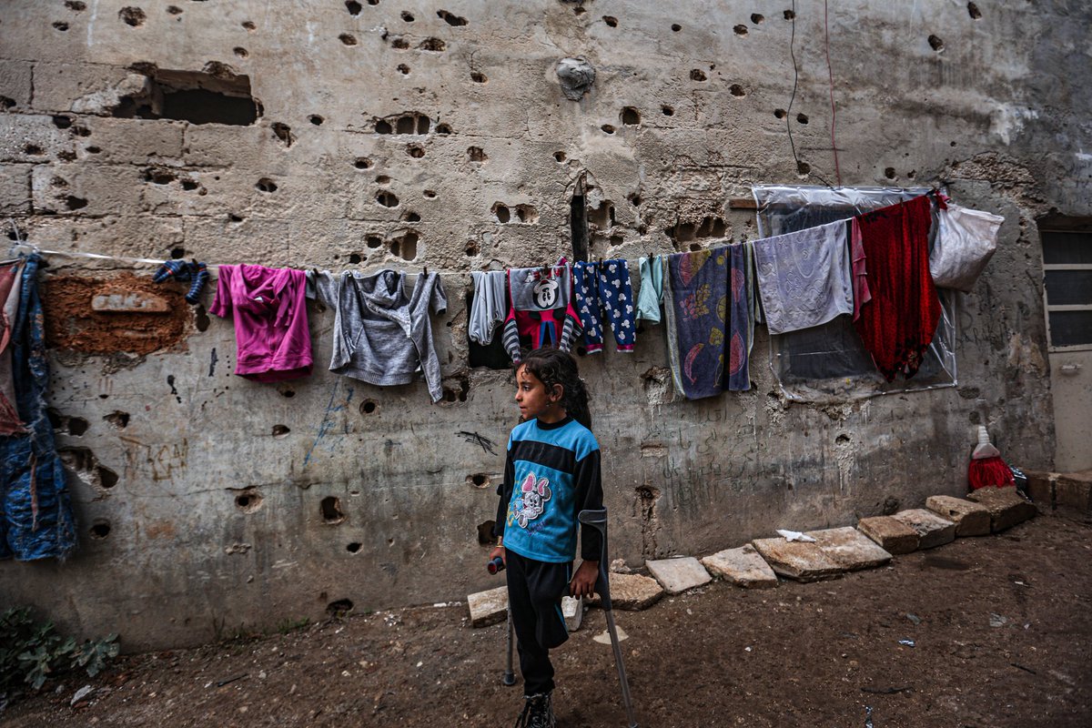 On World Children's Day
Syrian girl with one leg walks 3km to get to school
IDLIB, SYRIA - NOVEMBER 19: Syrian 
@brkkrcgl 
   <a href="/aa_arabic/">Anadolu العربية</a> 
       <a href="/anadoluajansi/">Anadolu Ajansı</a> 
           <a href="/mohamad_saeed4/">MUHAMMED SAID</a>