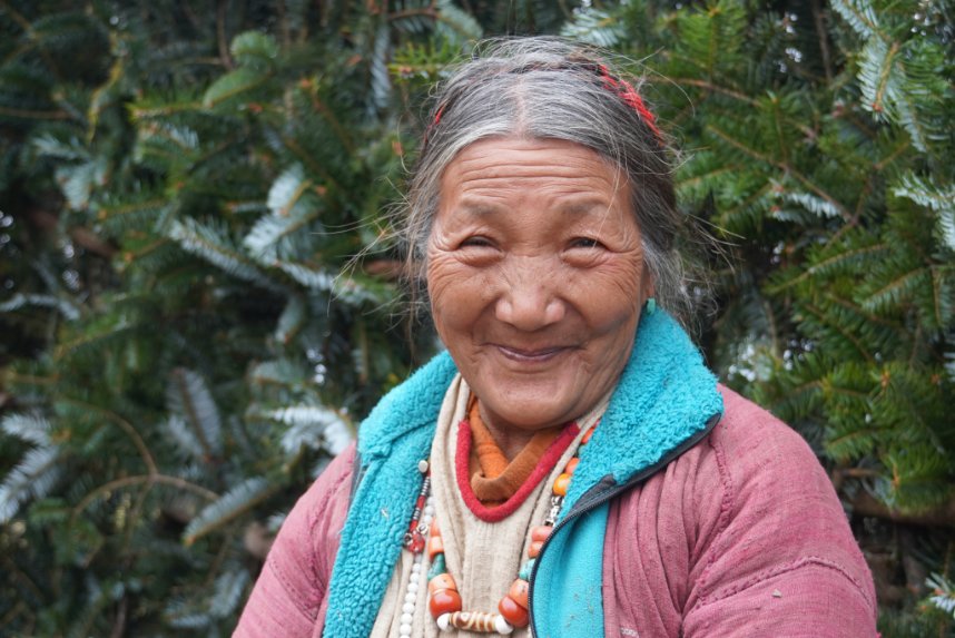 UNDP_Bhutan's tweet photo. Handed over TV set for #eLitigation service to Sagteng Dungkhag Court. eLitigation will enhance #accesstojustice during &amp; beyond COVID in remote Merak &amp; Sagteng communities. It’ll particularly benefit Merak people who currently travel all the way to Trashigang 4 legal services. https://t.co/Xvhqhbm7tP