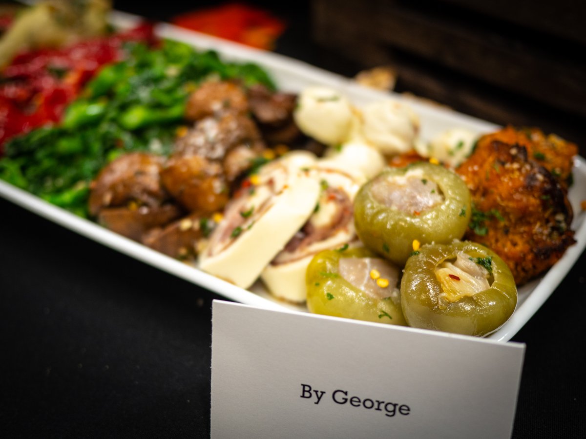 From start to finish, your Thanksgiving dinner will be delicious with ingredients from Reading Terminal.
Shop these appetizer options and more from the 80+ family-owned business inside the Market. Visit https://t.co/DUkaYeA13f for a full list. https://t.co/qK1HU3iwLv