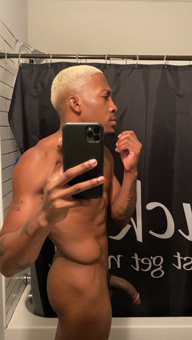 Good morning!  Happy FINE NIGGA FRIDAY🌹 https://t.co/gUmEjRnwn7<a href="/tag/memorylanemonday"class="tags"><span>#memorylanemonday</span></a>