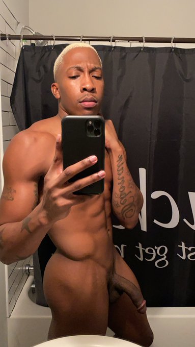 Good morning!  Happy FINE NIGGA FRIDAY🌹 https://t.co/gUmEjRnwn7<a href="/tag/memorylanemonday"class="tags"><span>#memorylanemonday</span></a>